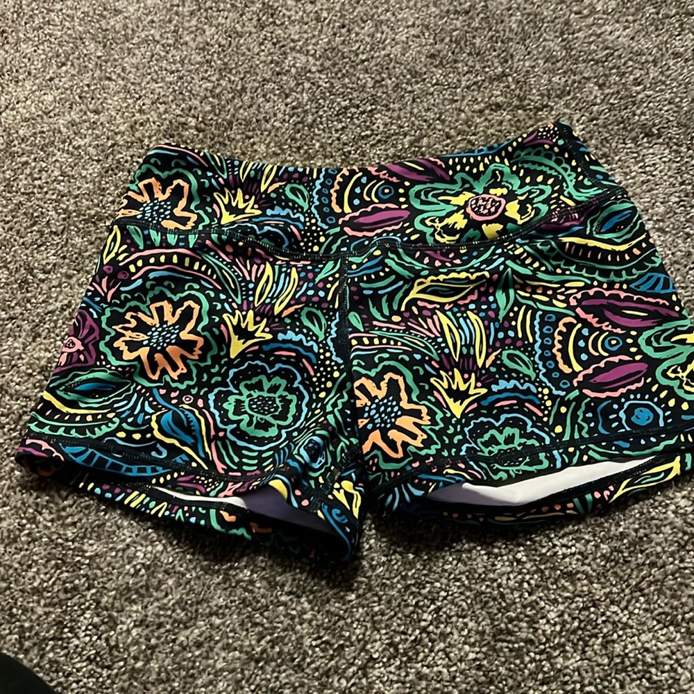 Born primitive shorts